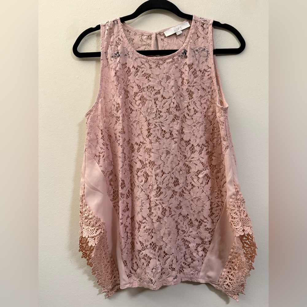 Loft Lace Sleeveless Blouse in Soft‎ Pink - S